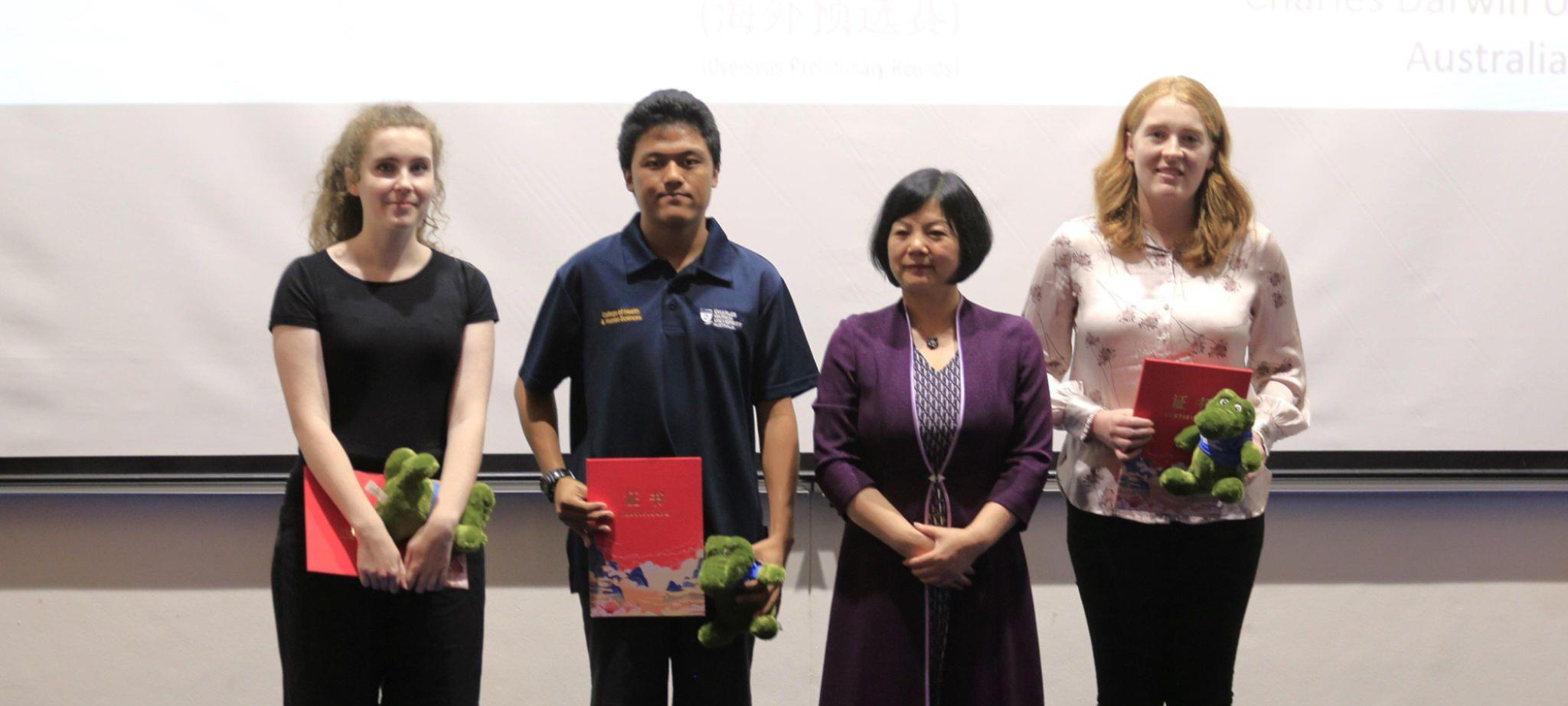 Cosette Craig (extreme right), accepting her award of first prize (Photo Supplied)