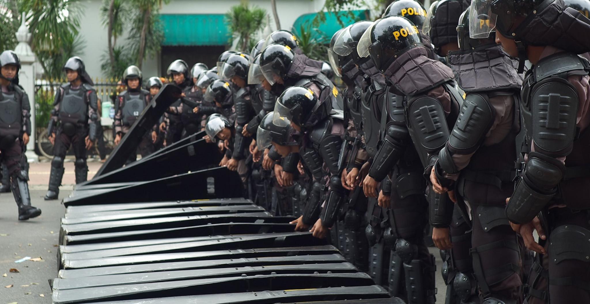 Jakarta Police by Seika, Flickr, 2016.