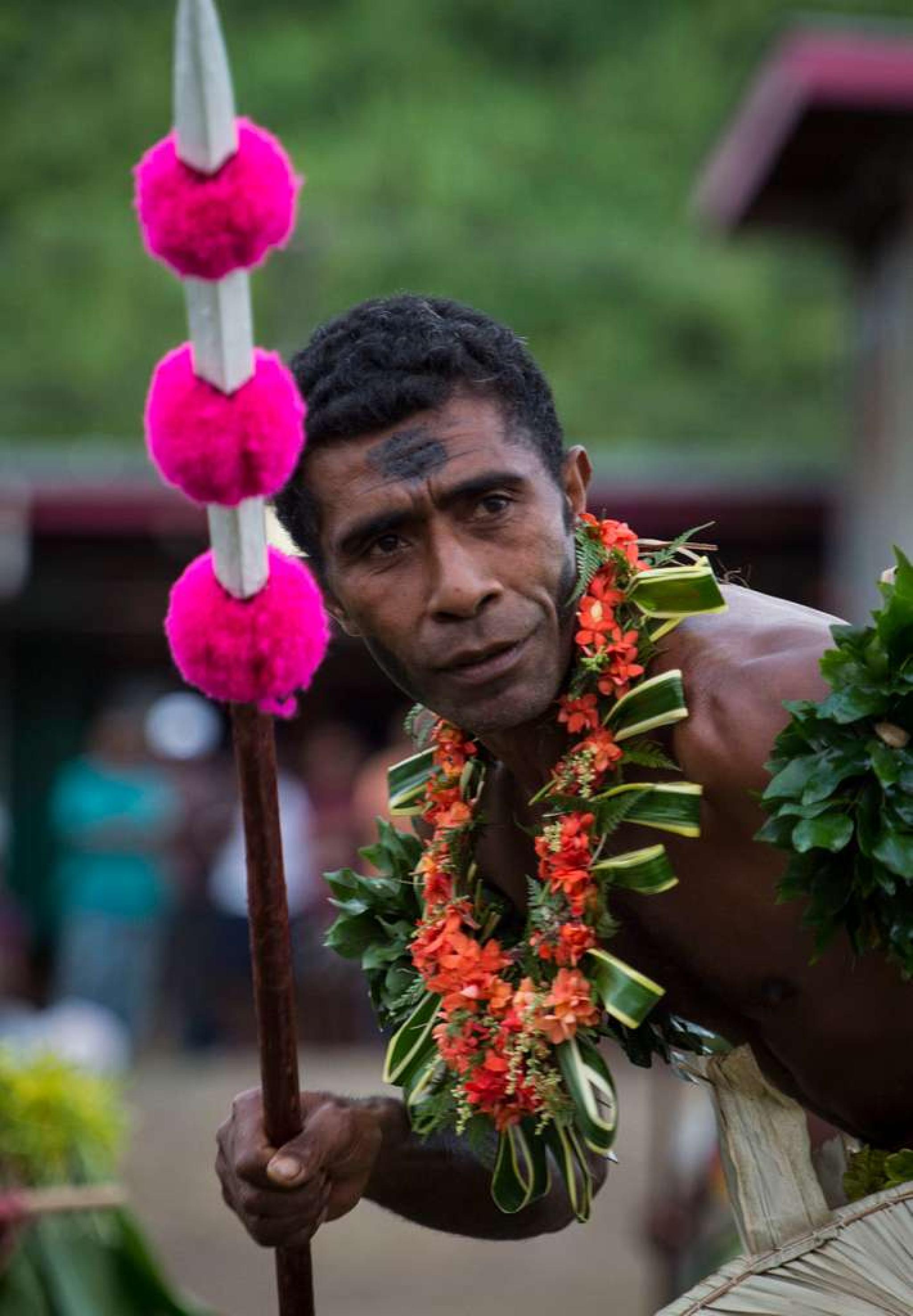 savusavu-fiji-june-18-2015-a-fijian-man-performs-8cf3a0-1024