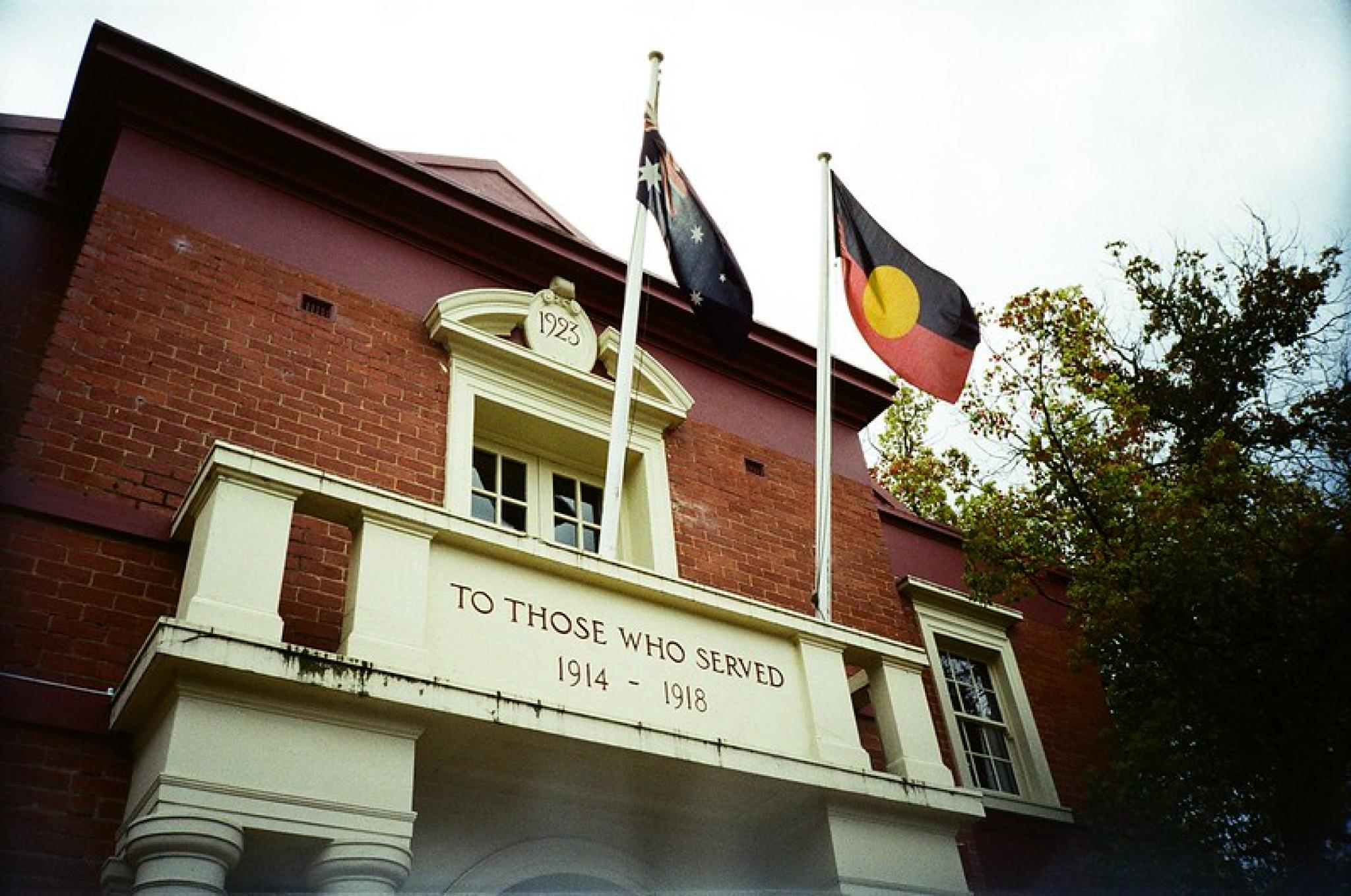 Matthew Paul Argall, Australian Flag and Australian Aboriginal Flag, Flickr.